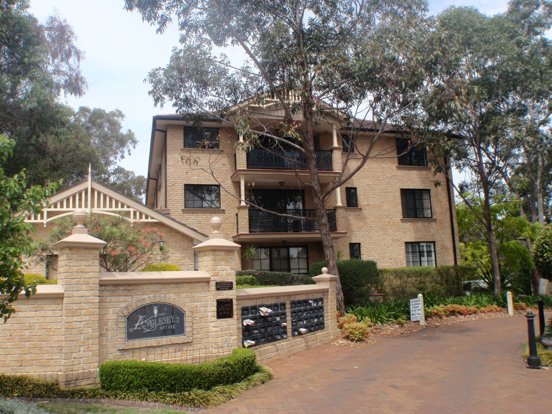 D3/6 Schofield Place