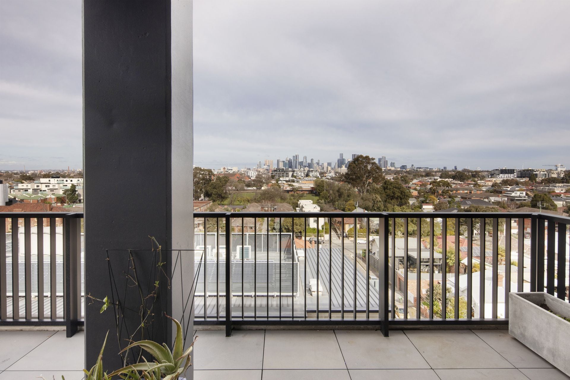 Modern Two Bedroom Overlooking the City Skyline