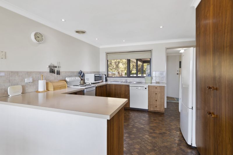2000 sqm OF FLAT, FRONT ROW REAL ESTATE, Eastern View - Thumbnail 6