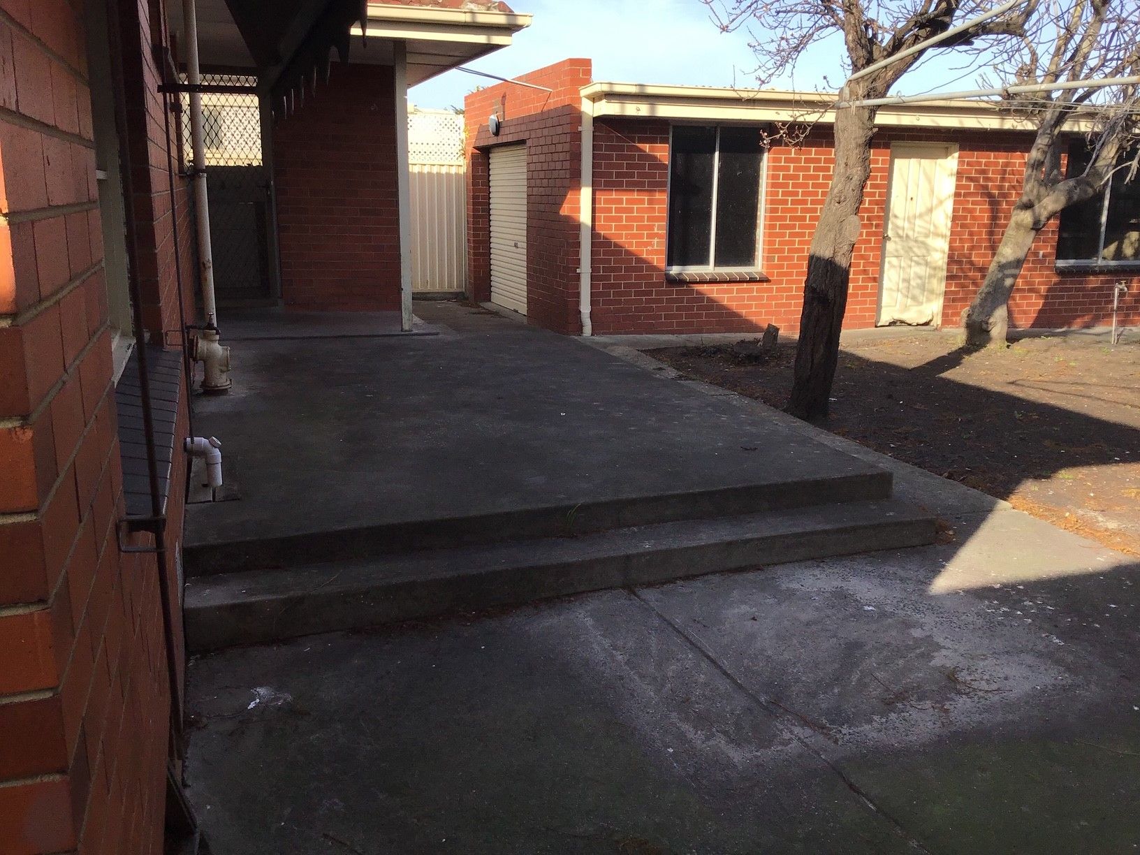 SPACIOUS THREE BEDROOM HOME IN GREAT LOCATION!
