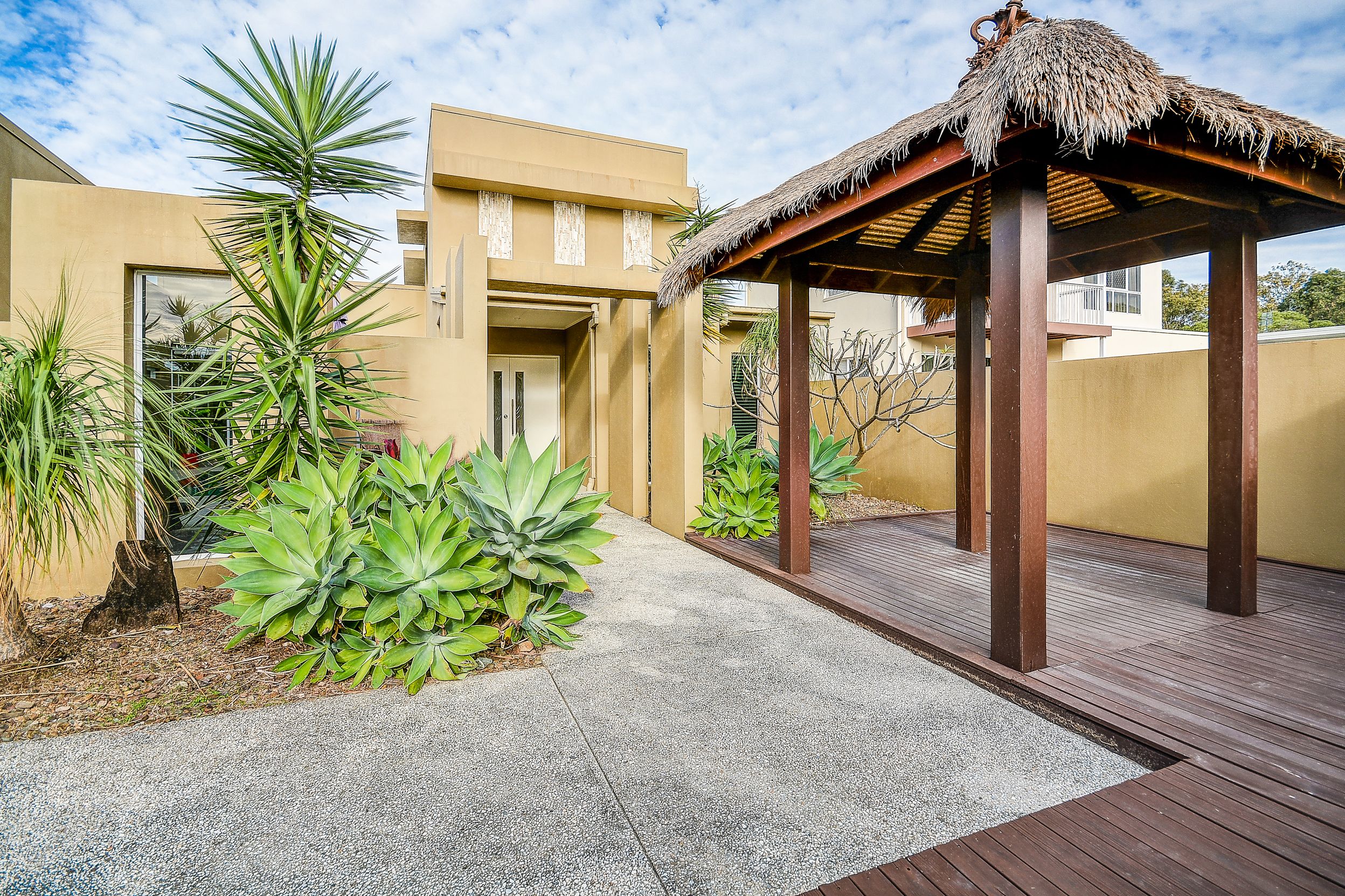 Real Estate For Sale 7 Crete Court Kawana Island , QLD