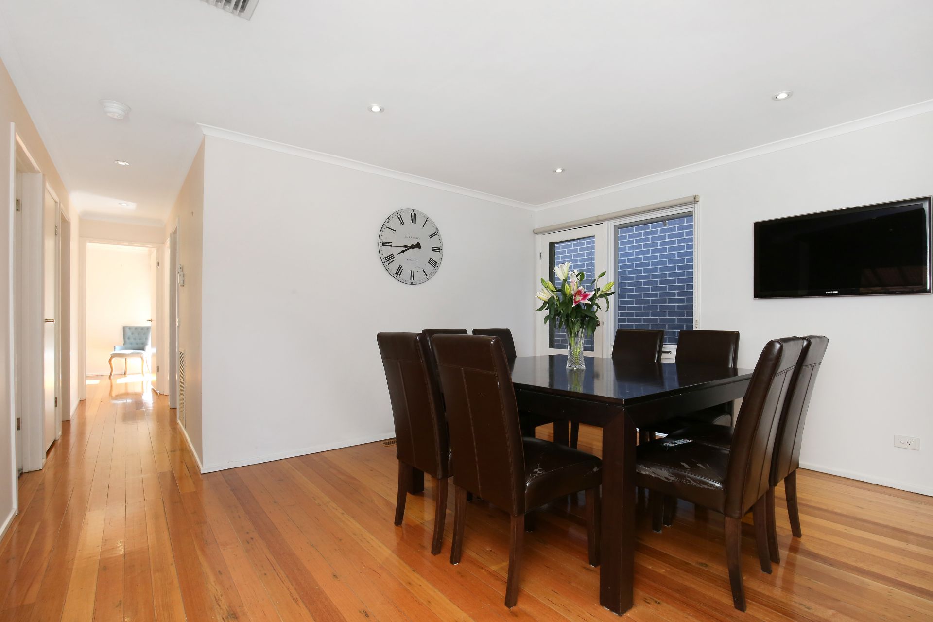 MODERN LIVING IN PRIME LOCATION  ***ONE WEEK'S FREE RENT***    *Insp Sat 7th Dec @ 10:05am*