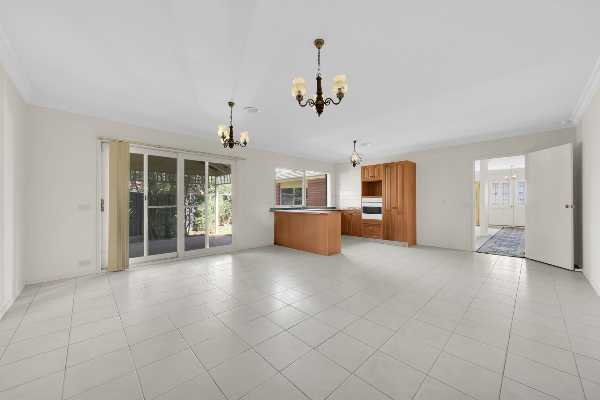 SPACIOUS FAMILY HOME!
