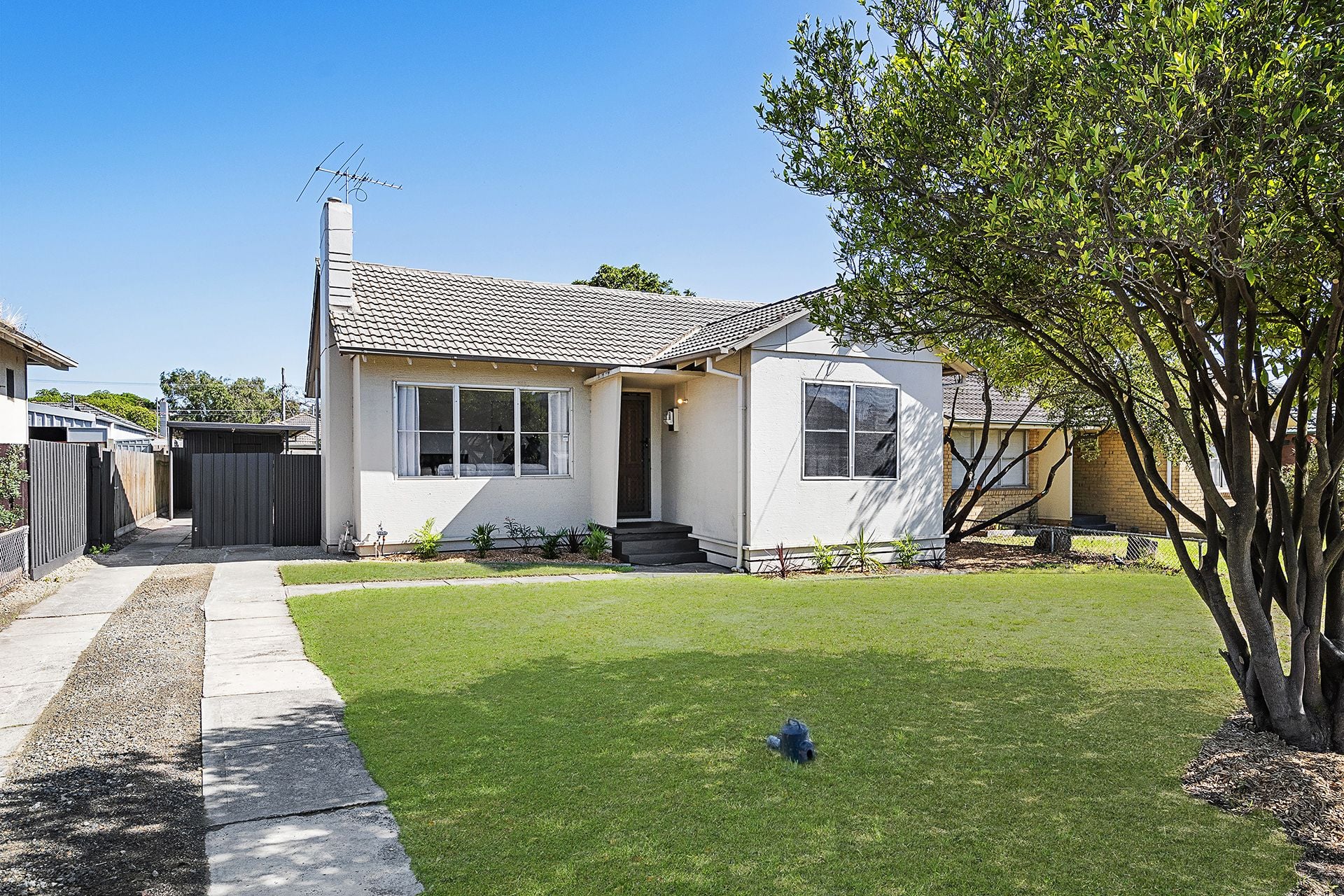 25 Plantation Avenue, Frankston North VIC