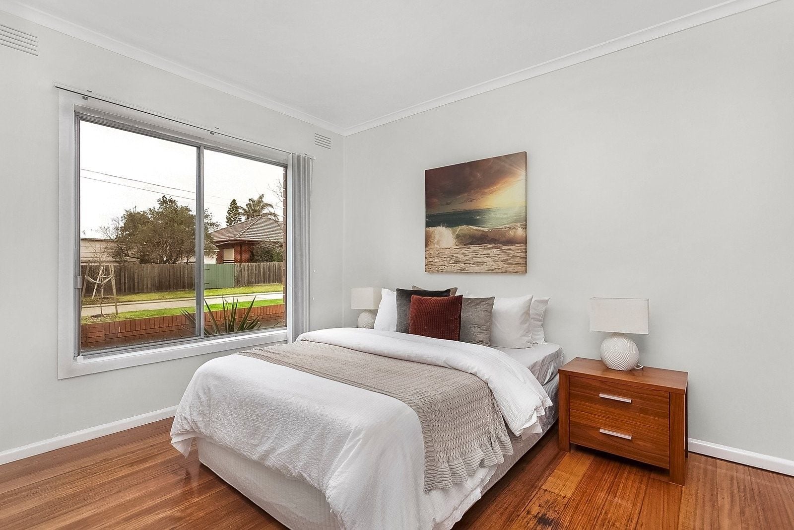 PERFECTLY POSITIONED LOW MAINTENANCE LIVING!