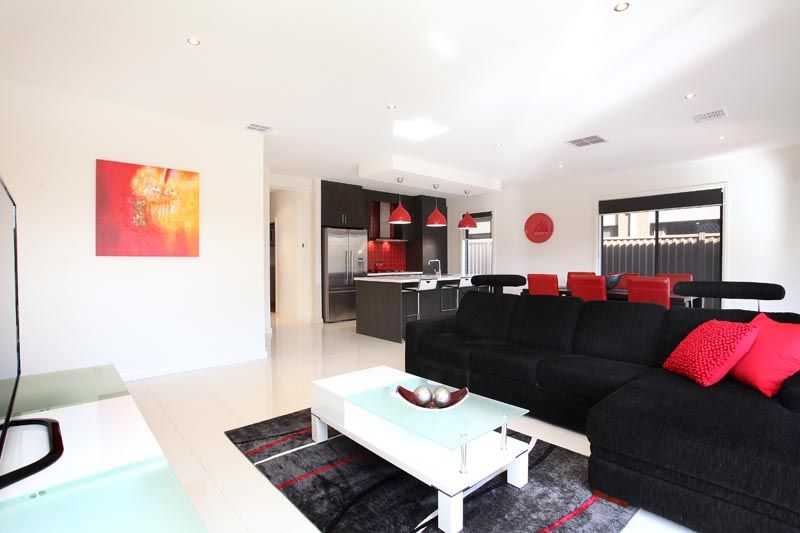 24 Broadway, Caroline Springs - Thumbnail 8
