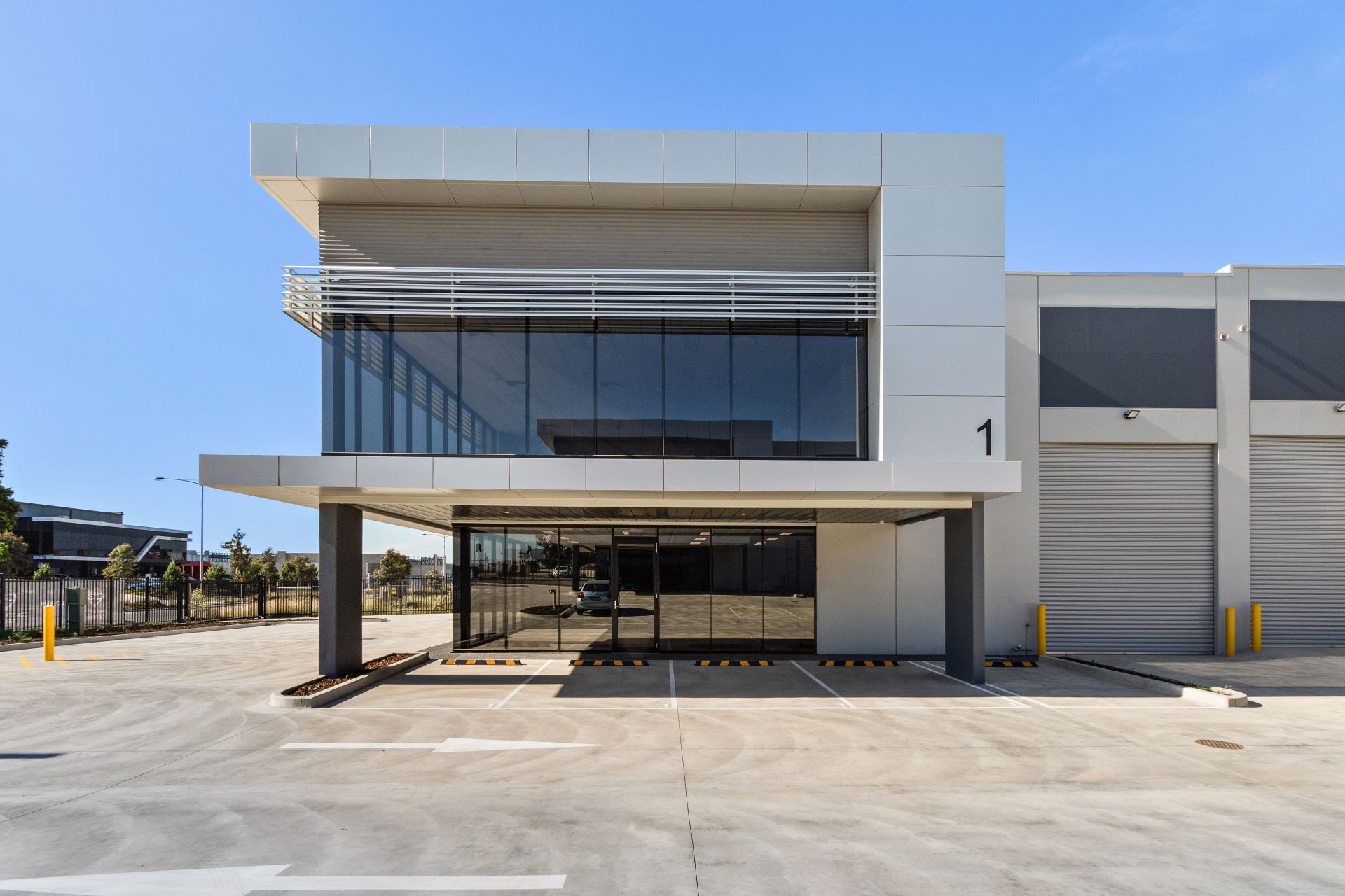 WAREHOUSE/ OFFICE/ SHOWROOM