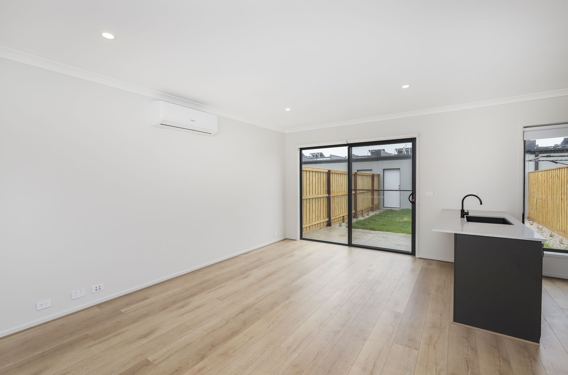 10 Longtown Road Thornhill Park VIC, Thornhill Park - Thumbnail 4