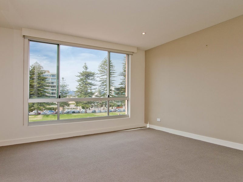 305/19 Holdfast Promenade Glenelg 5045