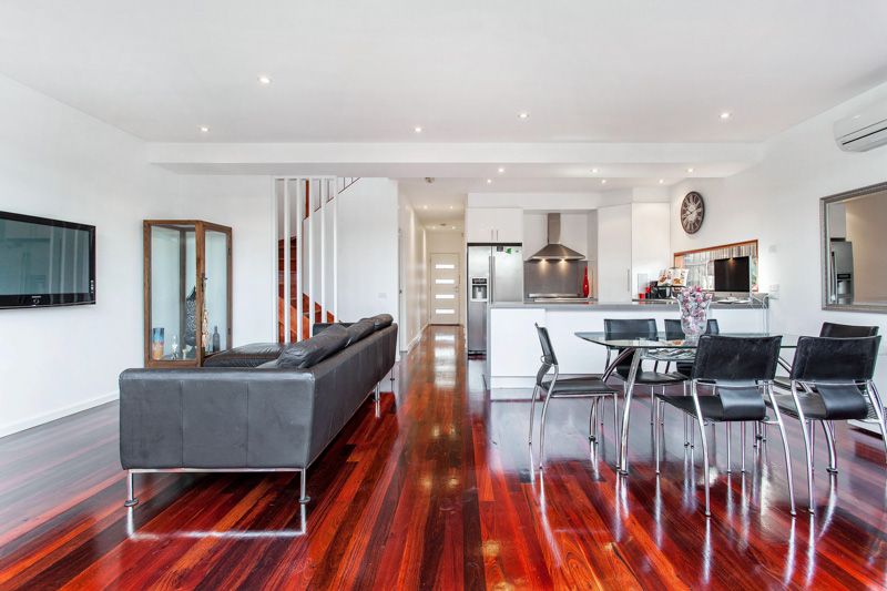 24 Avoca Street (off Woods St), Yarraville - Thumbnail 5