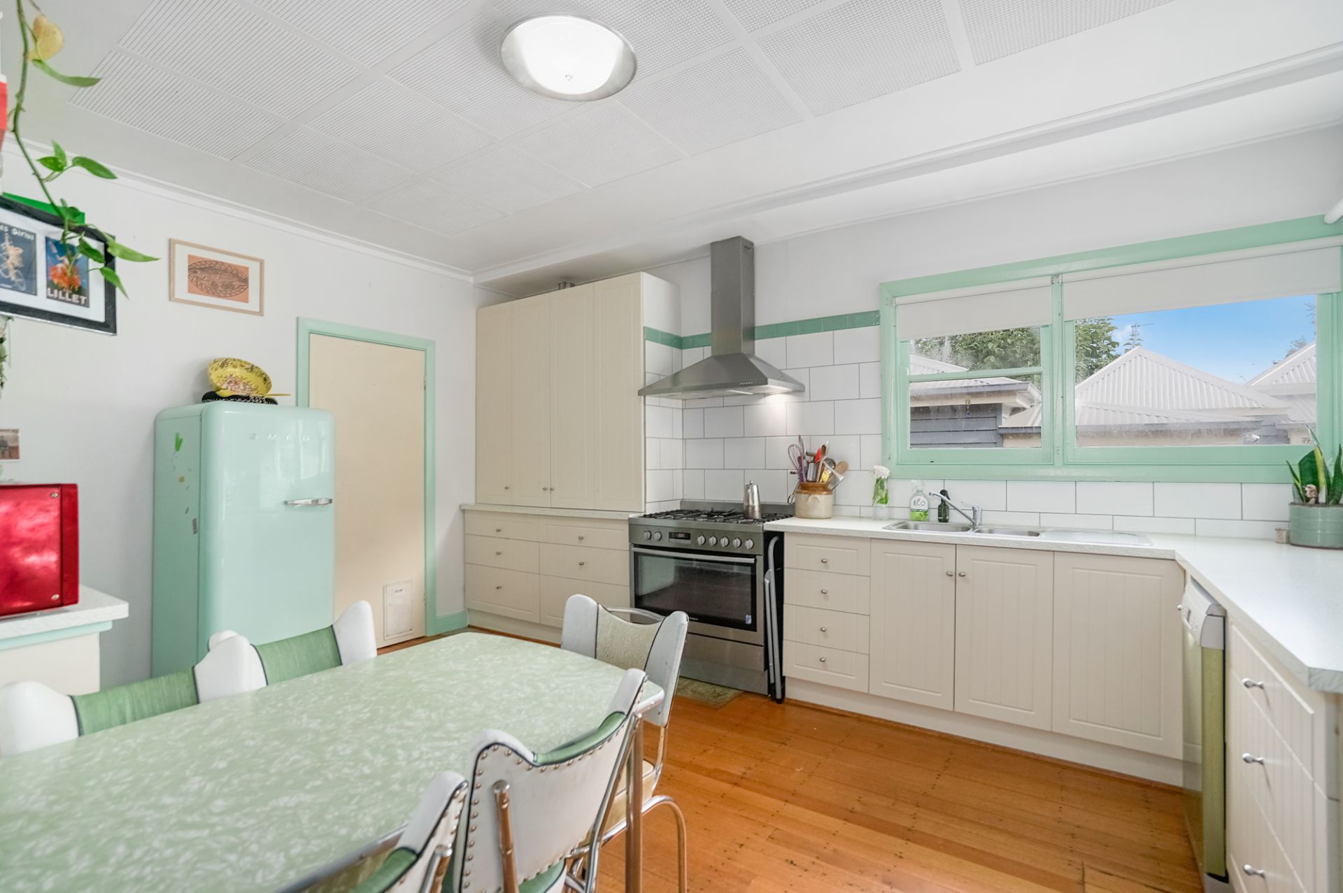 1b Campbells  Crescent, Redan, Redan - Thumbnail 7
