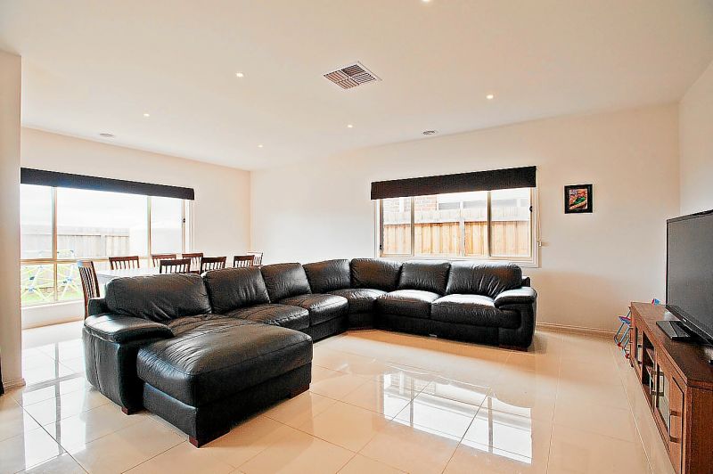2/125 Holts Lane, Bacchus Marsh - Thumbnail 4