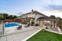 10 Corowa Place, Sandhurst VIC