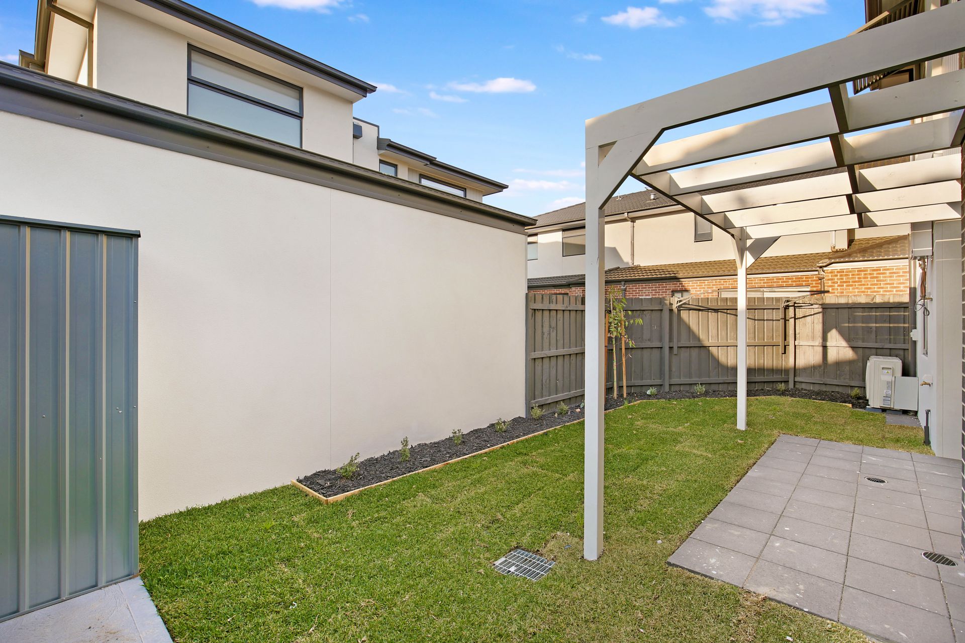 EXQUISITE FAMILY RESIDENCE IN THE HEART OF A VIBRANT COMMUNITY