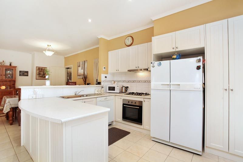 11 Como Glen, Caroline Springs - Thumbnail 3