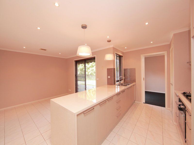 7 Lamina Avenue MILL PARK, 7 Lamina Avenue Mill Park - Thumbnail 7