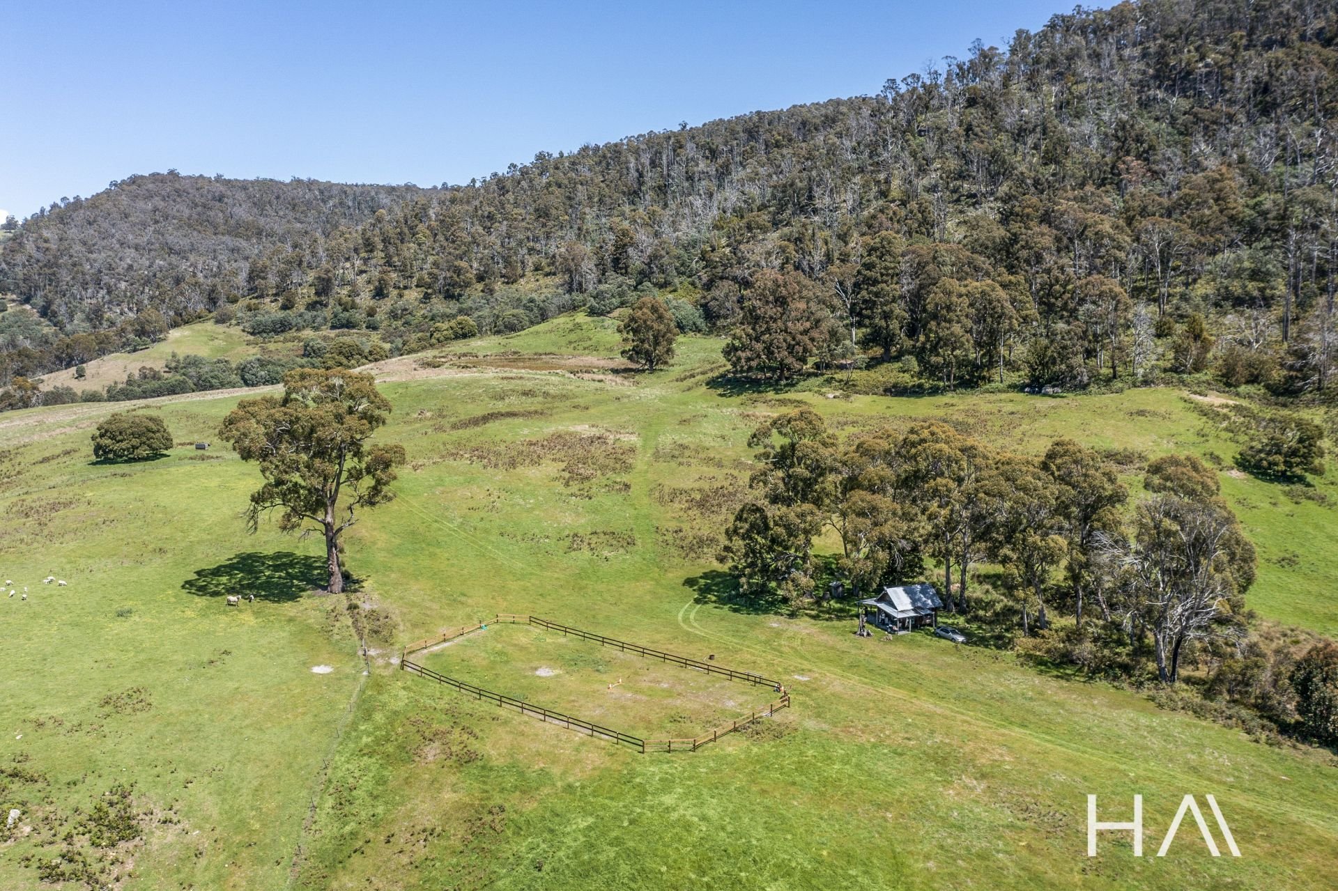 211 Scotts Road, Colebrook Harrison Agents