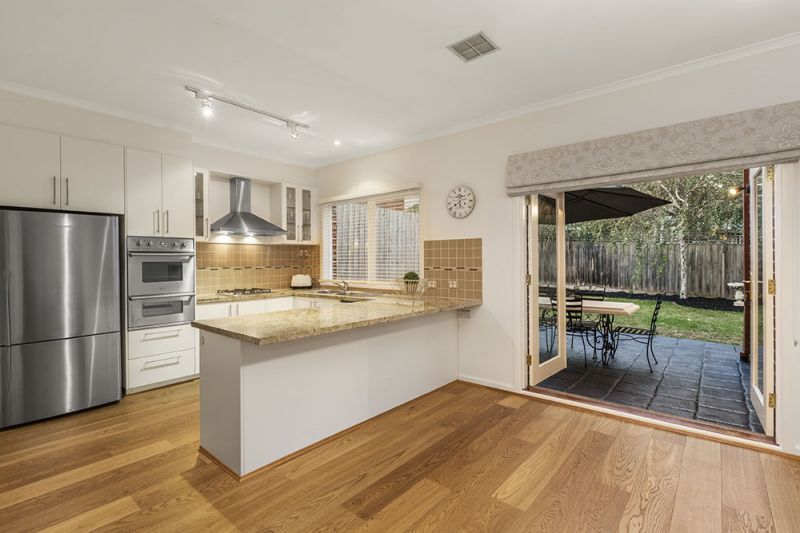 25 Hertford Crescent, Balwyn - Thumbnail 2