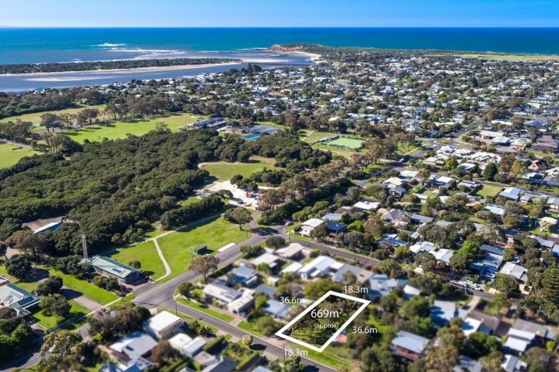 3 & 5 Saratoga Avenue Barwon Heads VIC, Barwon Heads - Thumbnail 3