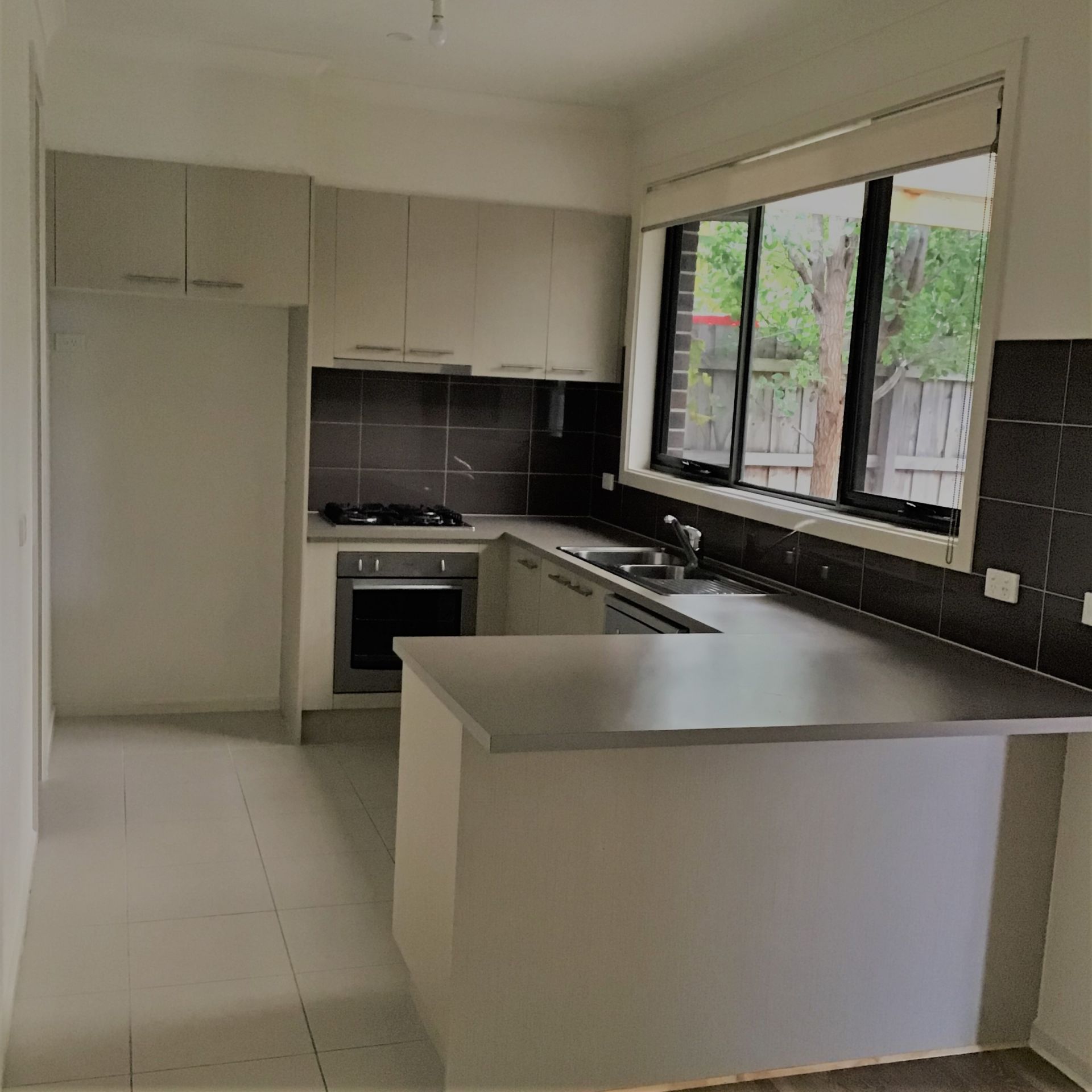Modern and Bright Unit at Rear of Quiet Block
