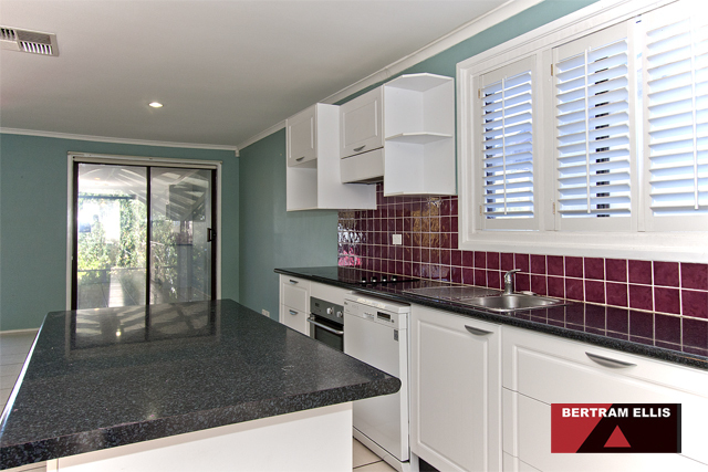 6 Henning Place, Kambah - Thumbnail 5
