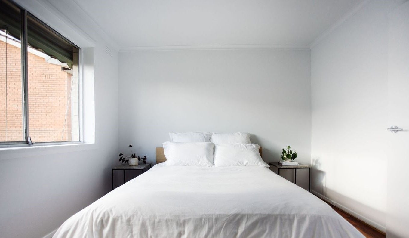 Beautifully Renovated, Secure One Bedroom Apartment