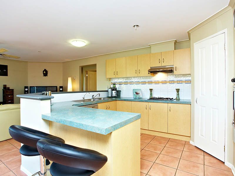 6 Creekbank Place, Caroline Springs - Thumbnail 4