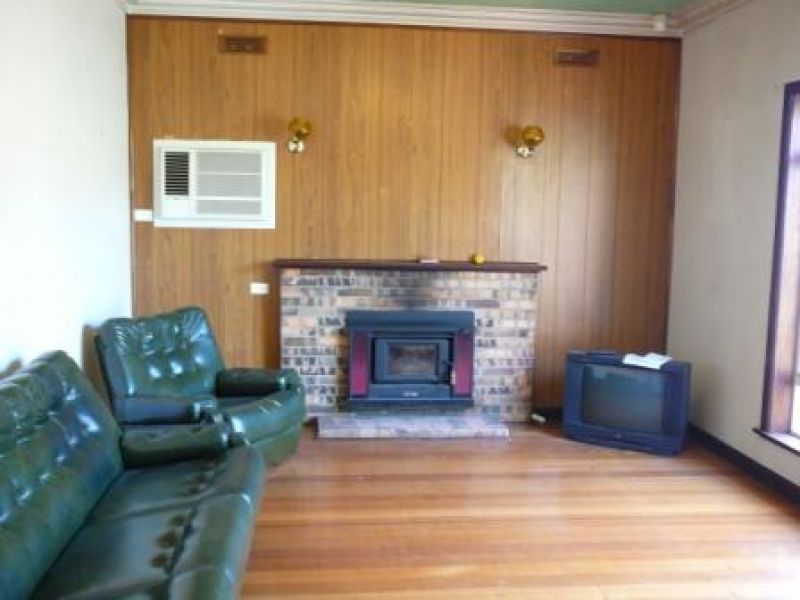 103 Grieve Parade, Altona - Thumbnail 4