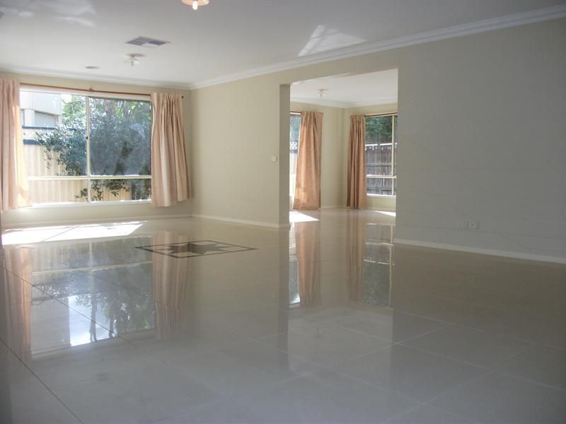 966 Plenty Road, South Morang - Thumbnail 2