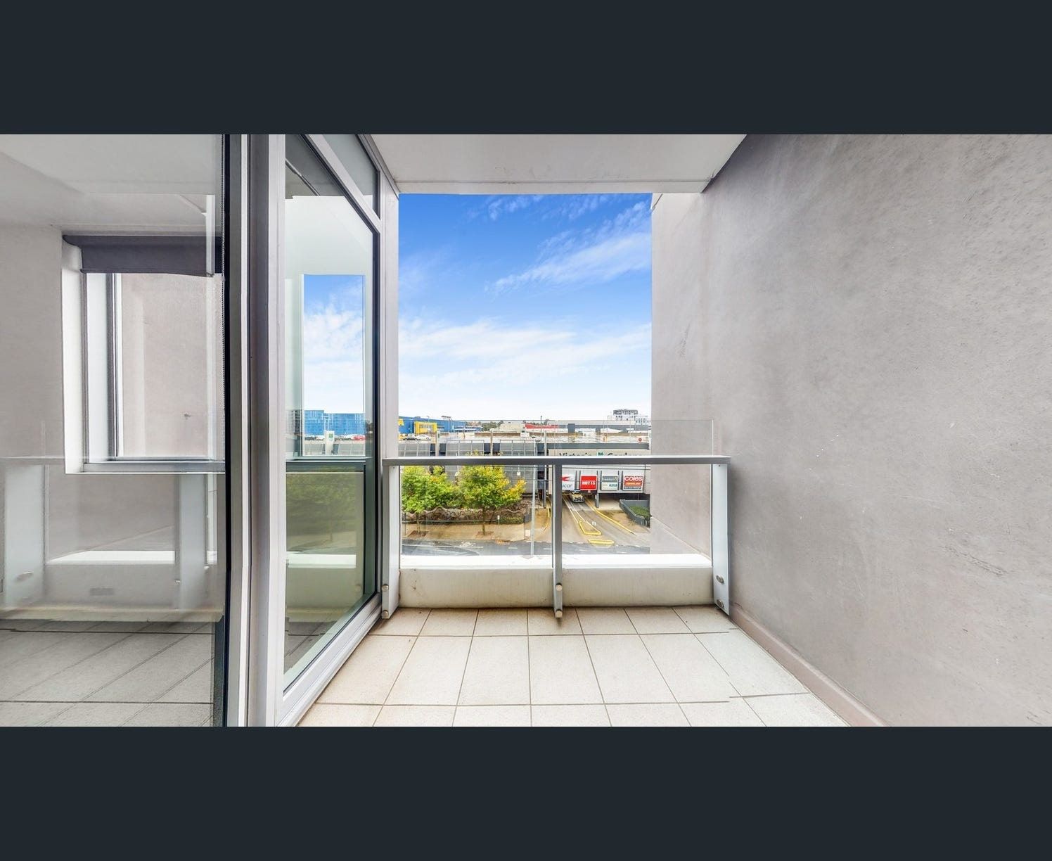 MODERN APARTMENT IN THE HEART OF RICHMOND