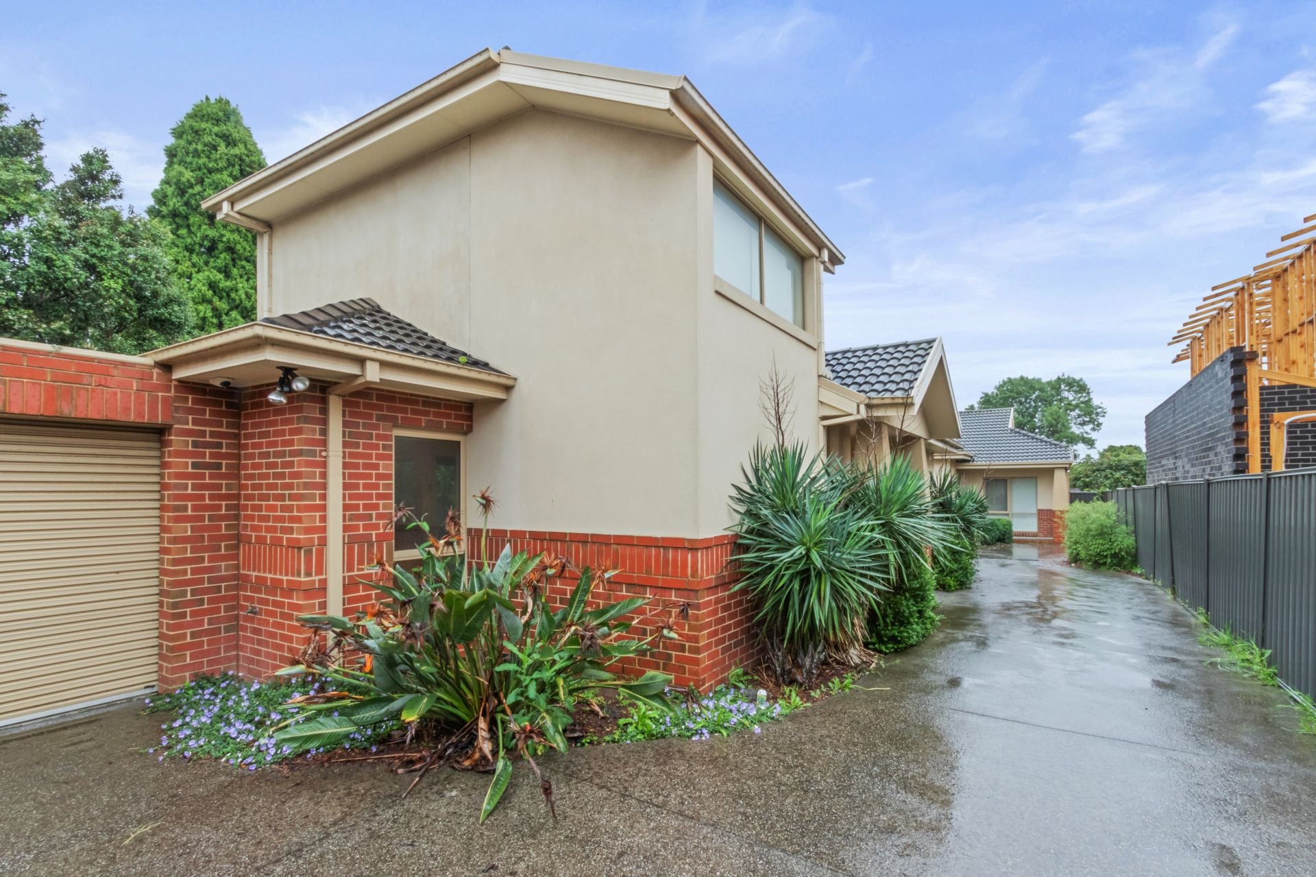 FANTASTIC THREE BEDROOM TOWNHOUSE!