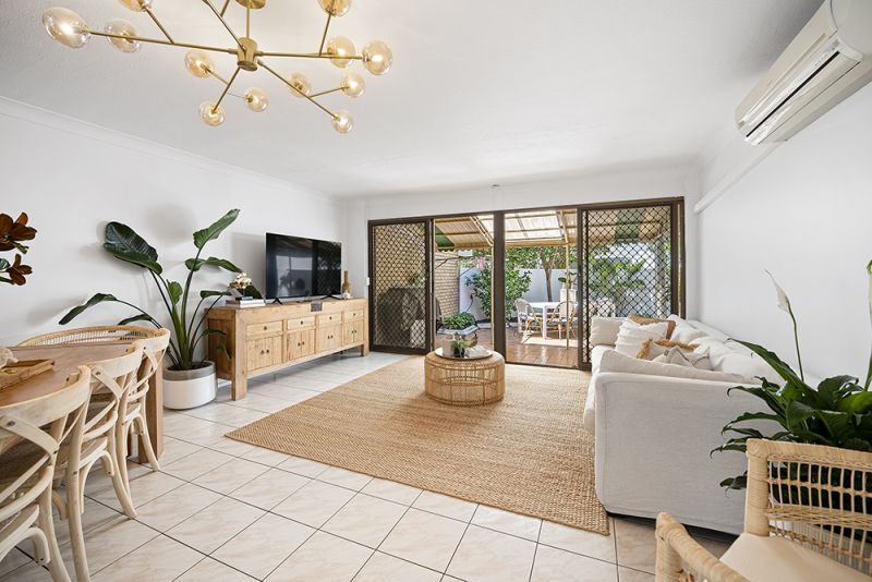 8/11 Hooker Boulevard, Broadbeach Waters - Thumbnail 5