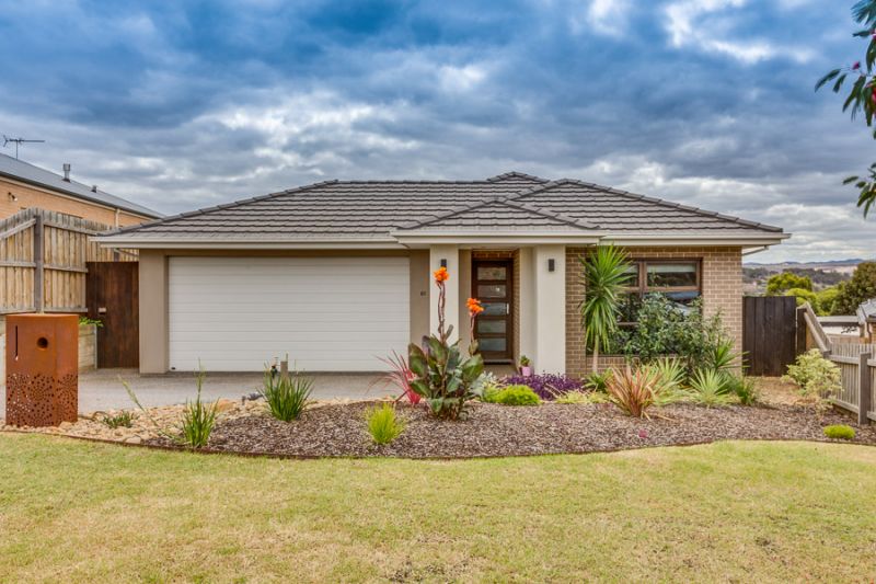 61 Darley Drive, Bacchus Marsh - Thumbnail 2