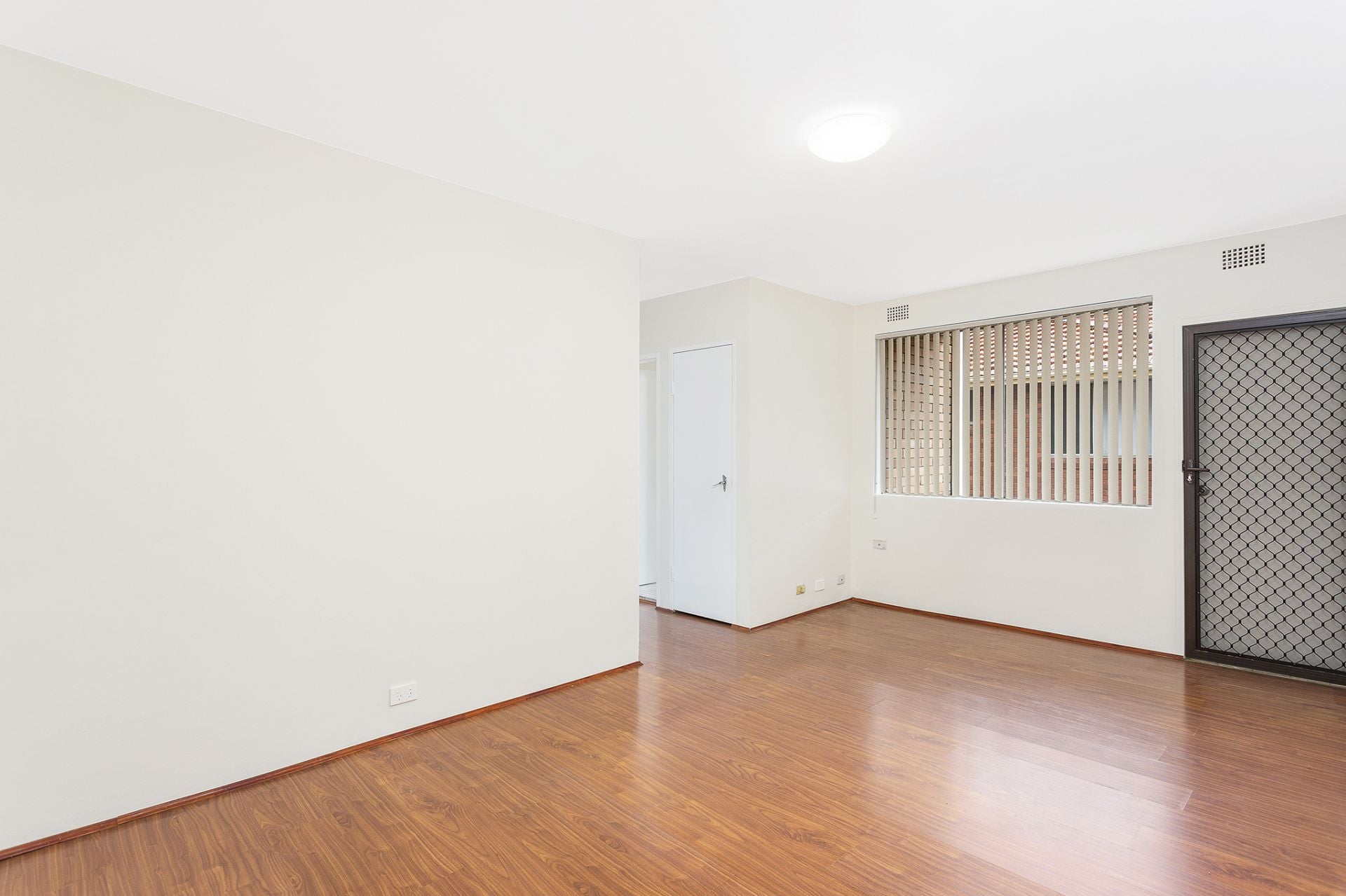 8/31-33 Fourth Avenue Campsie NSW, Campsie - Thumbnail 3