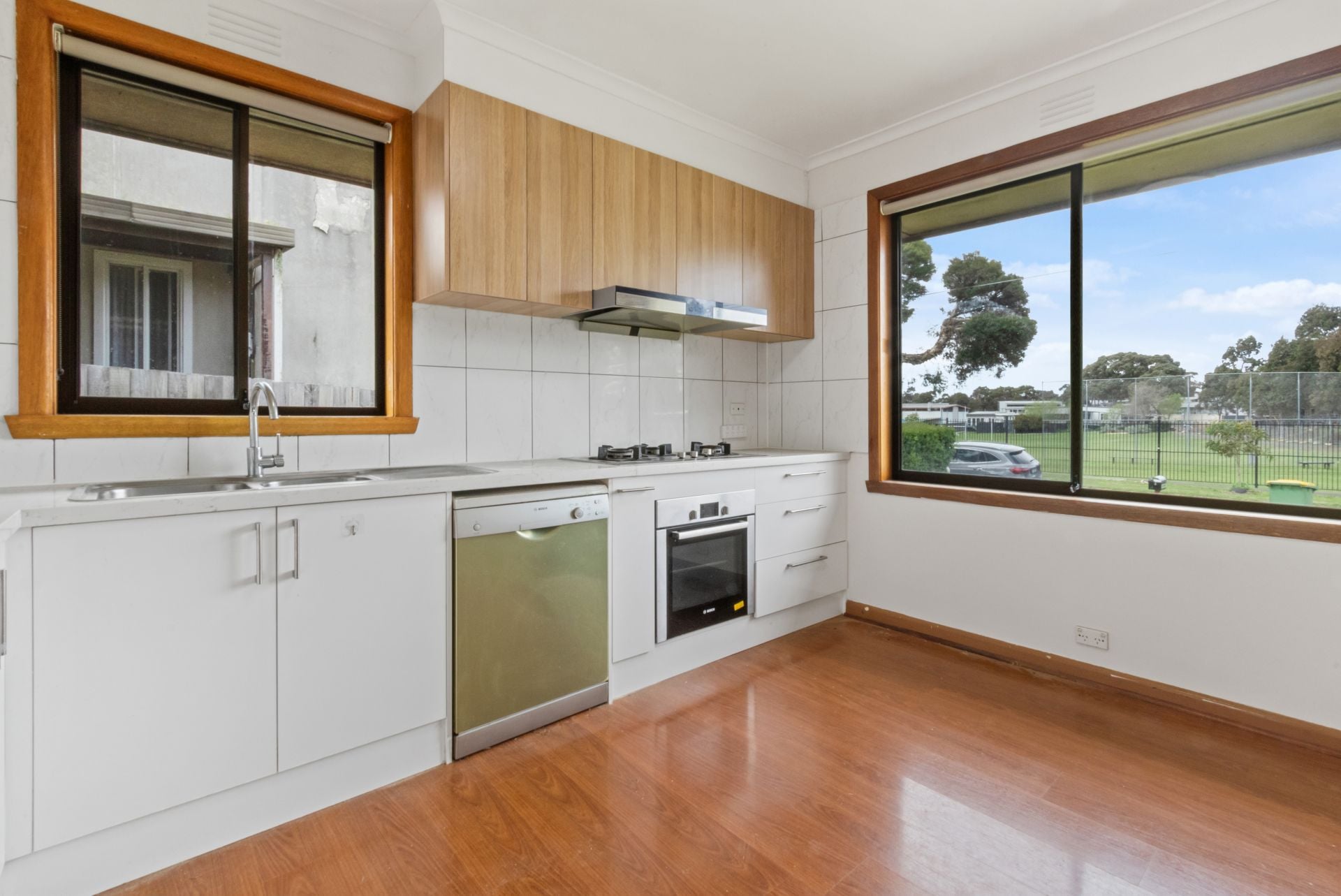 3 Bedroom House with Big Backyard!