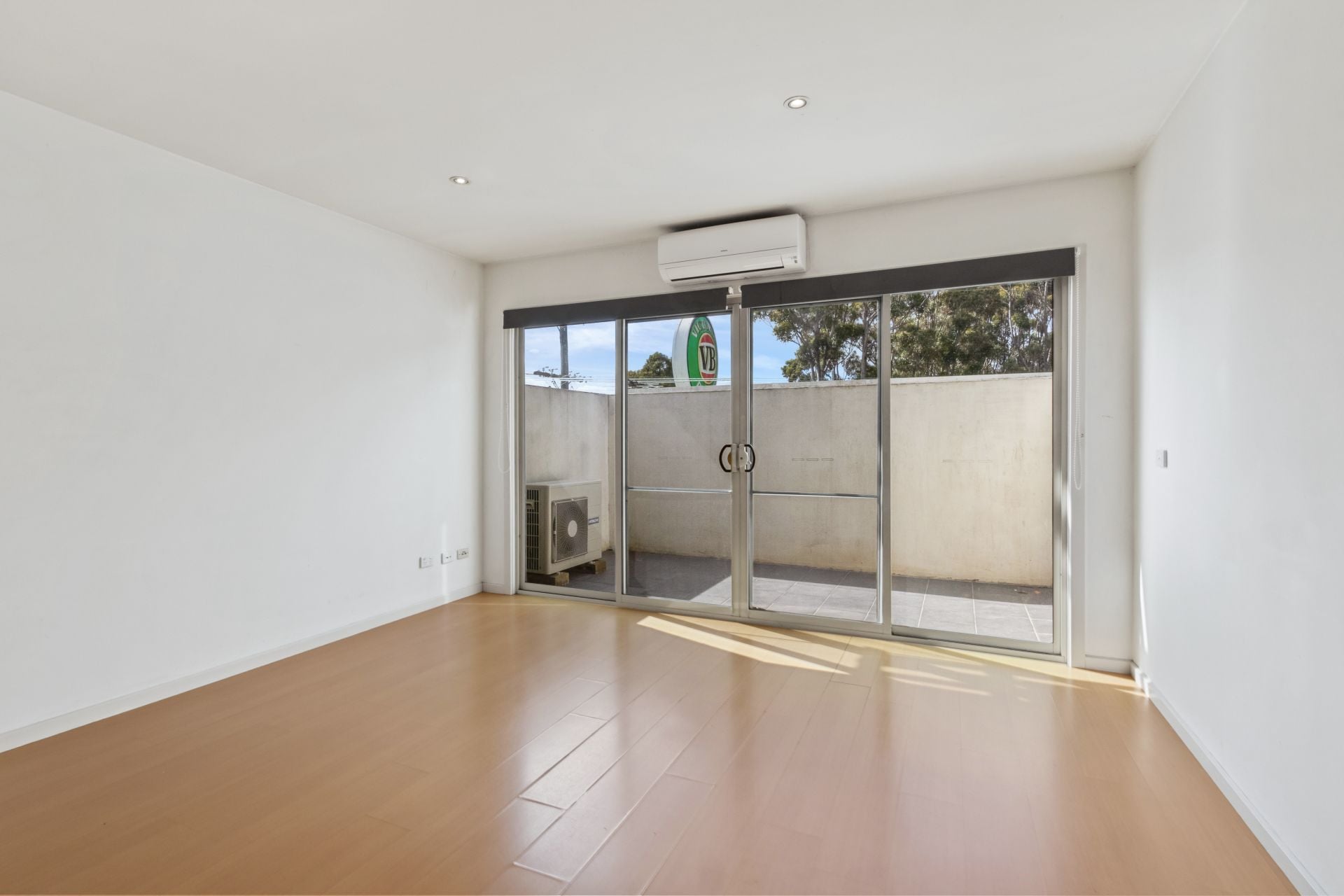 ONE BEDROOM STUDIO APARTMENT IN PRIME LOCATION