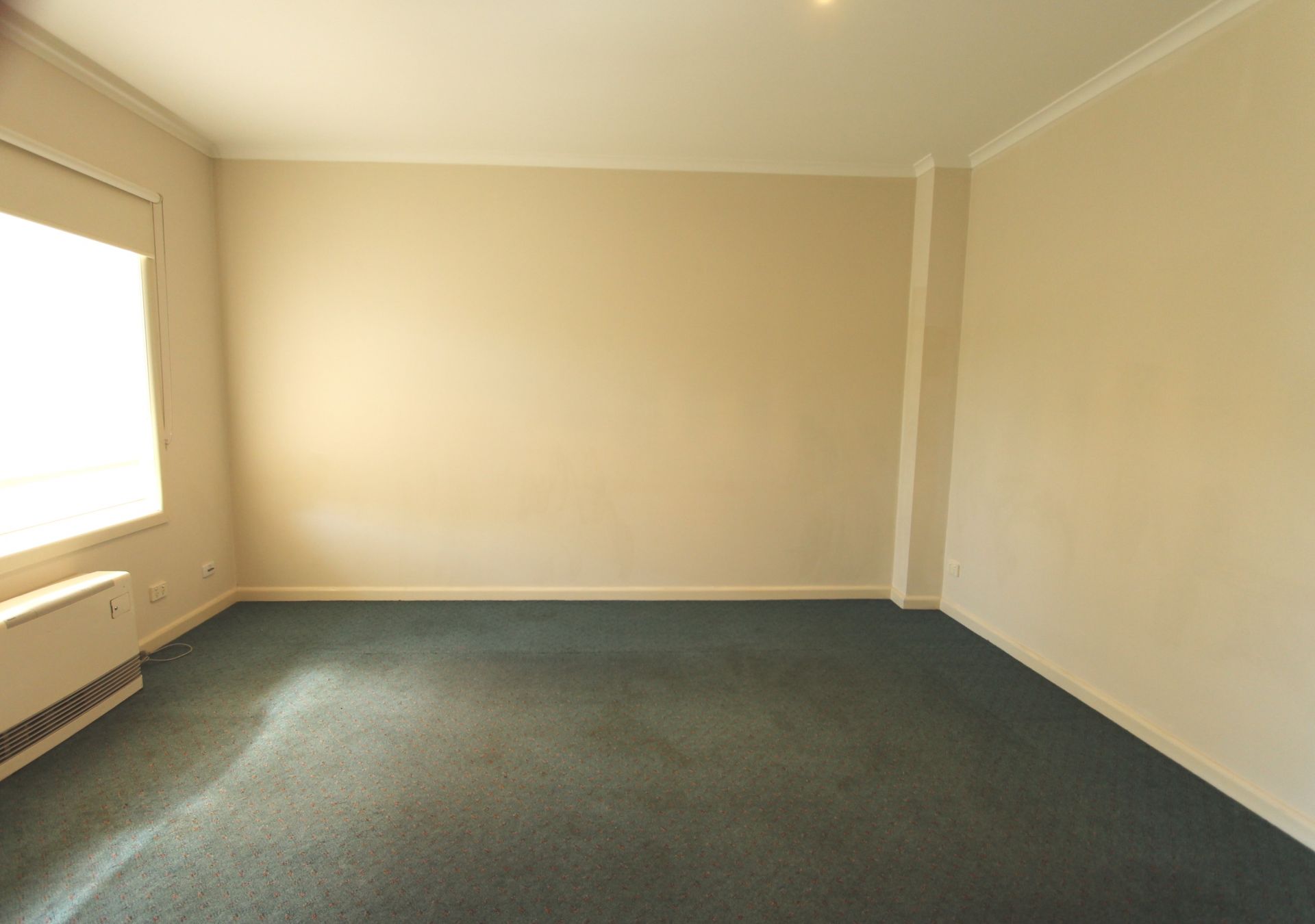 IF LOCATION IS WHAT YOU NEED, LOOK NO FURTHER!!!