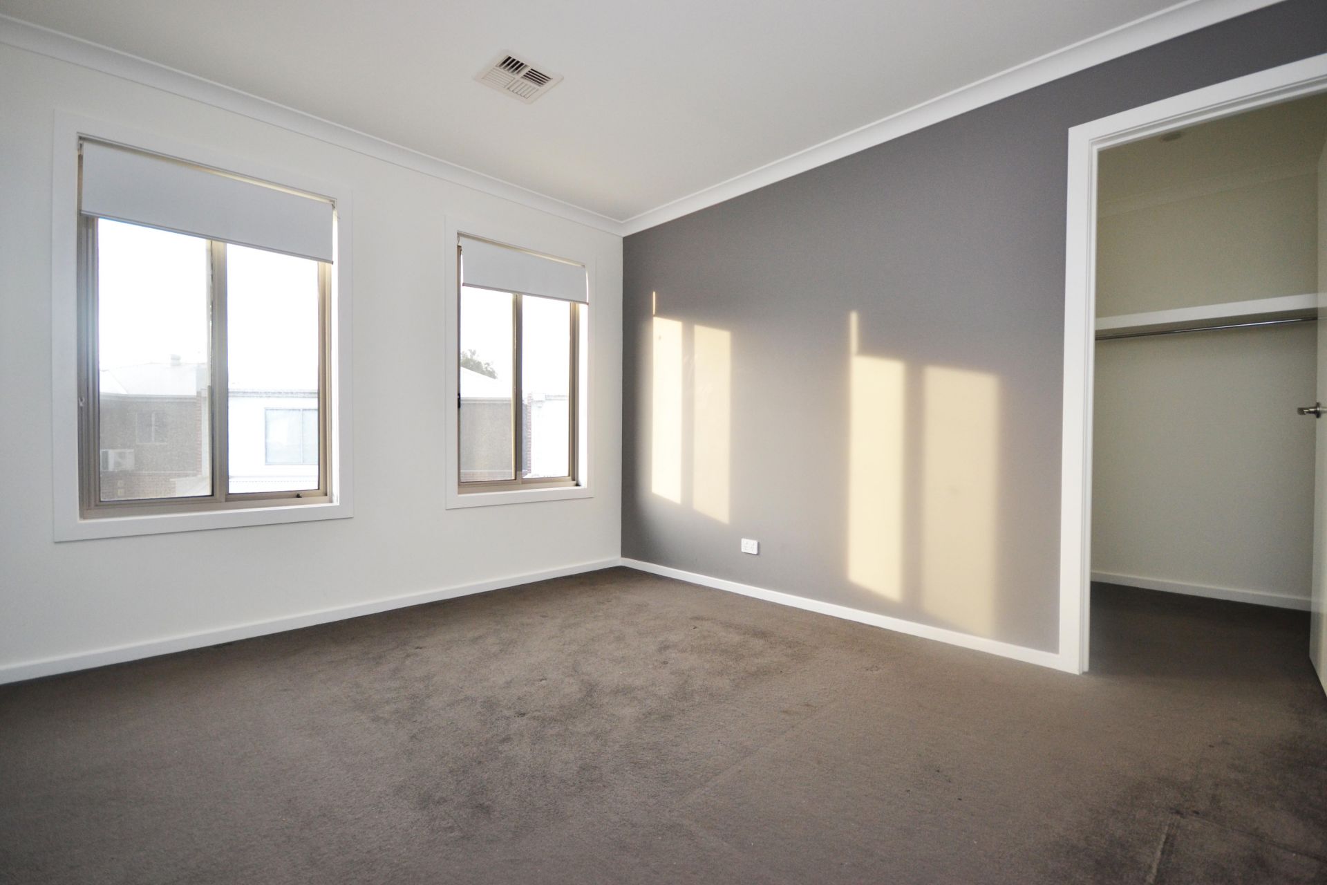 THREE BEDROOM CONTEMPORARY LIVING