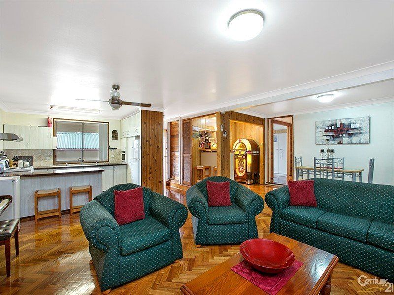17 Dubarda Street, ENGADINE, Engadine - Thumbnail 3