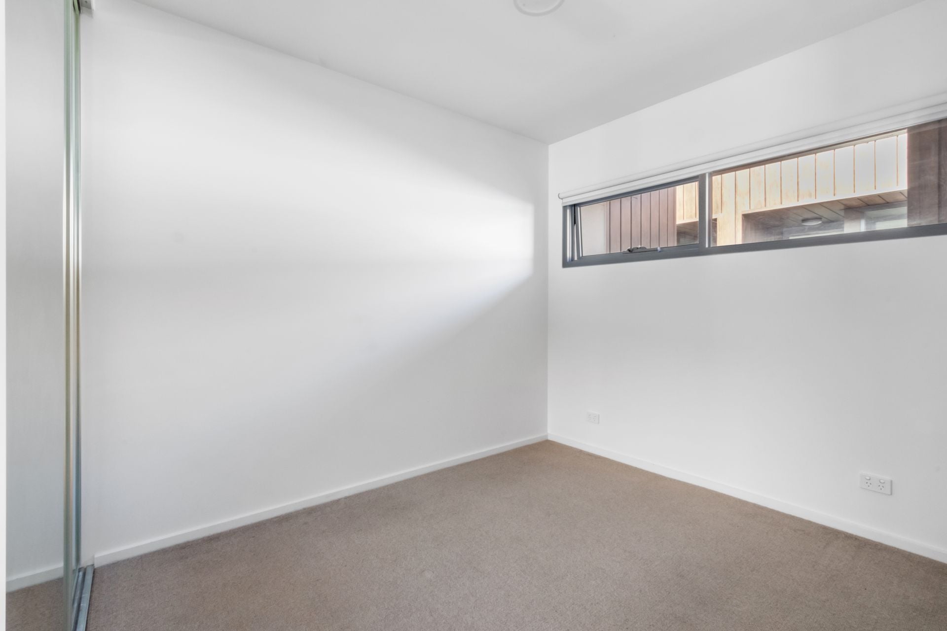 Stunning light filled 1st Floor Apartment!