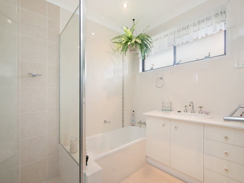 1/12 Pelican Place TWEED HEADS WEST NSW, Tweed Heads West - Thumbnail 2