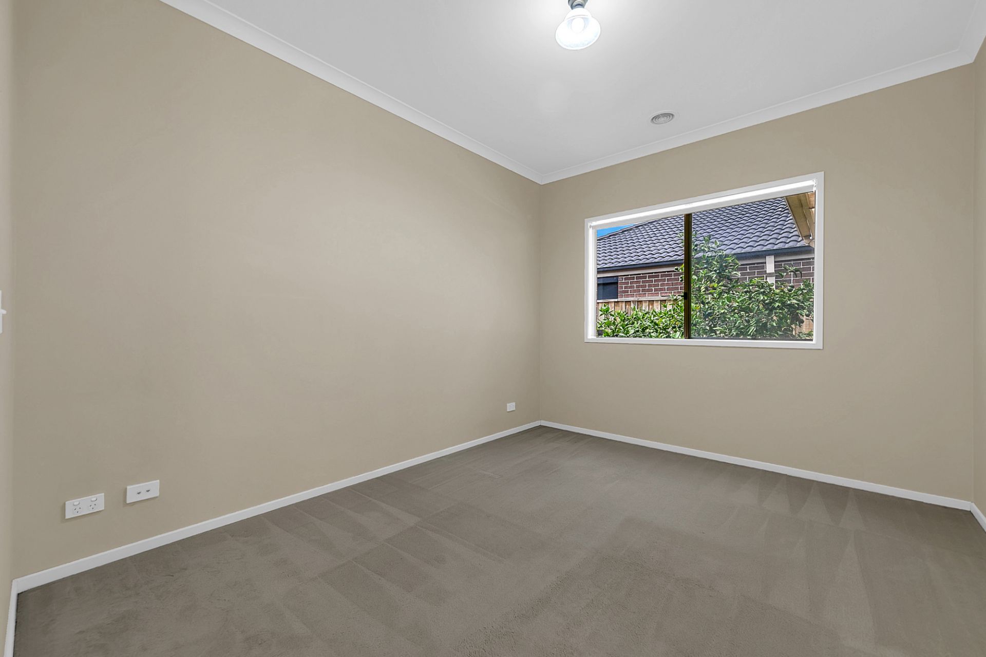 Stunning 3-Bedroom & Rumpus & Study Family Home in Epping – Spacious and Secure Living!