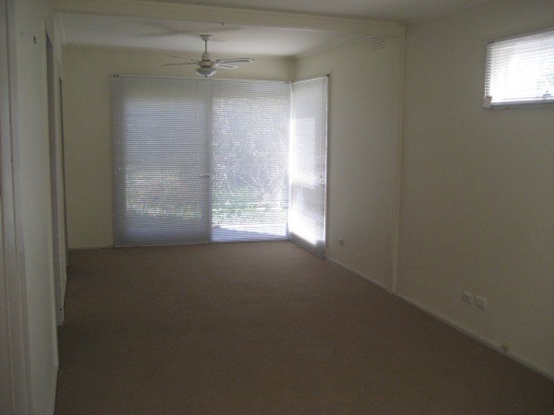 85 Dover Road, WILLIAMSTOWN, Williamstown - Thumbnail 2