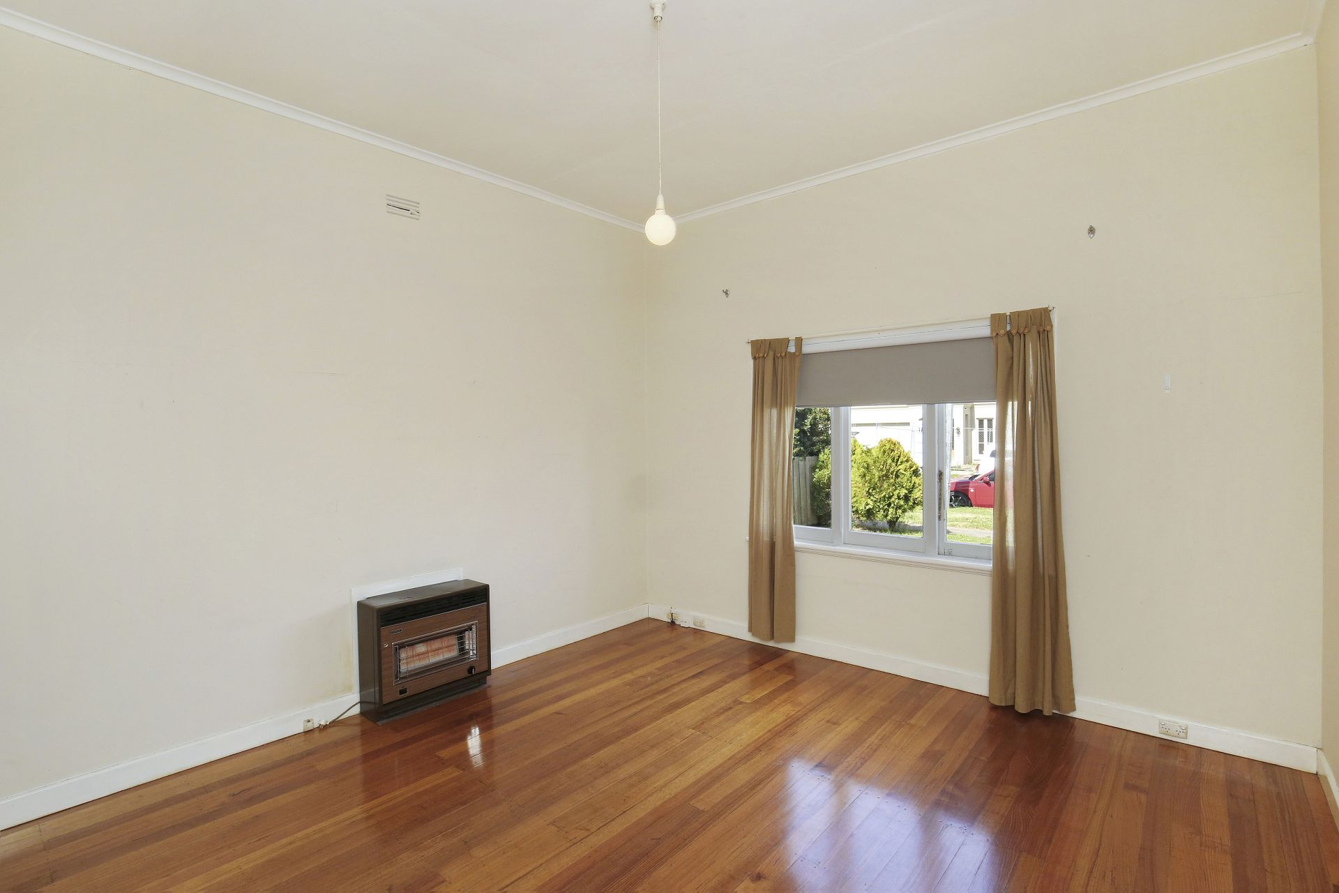 Large home in and exceptional location