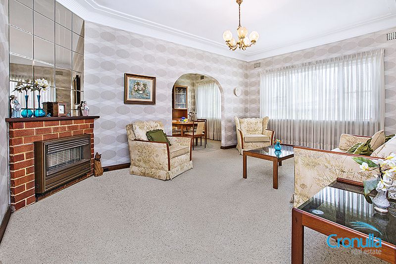 31 Karoola Crescent, Caringbah - Thumbnail 3