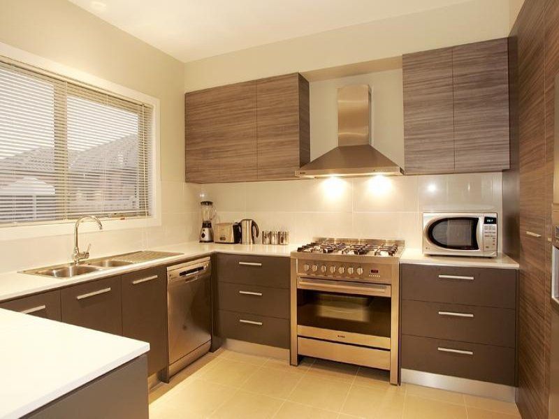 2 Stradbroke Gardens, Caroline Springs - Thumbnail 3