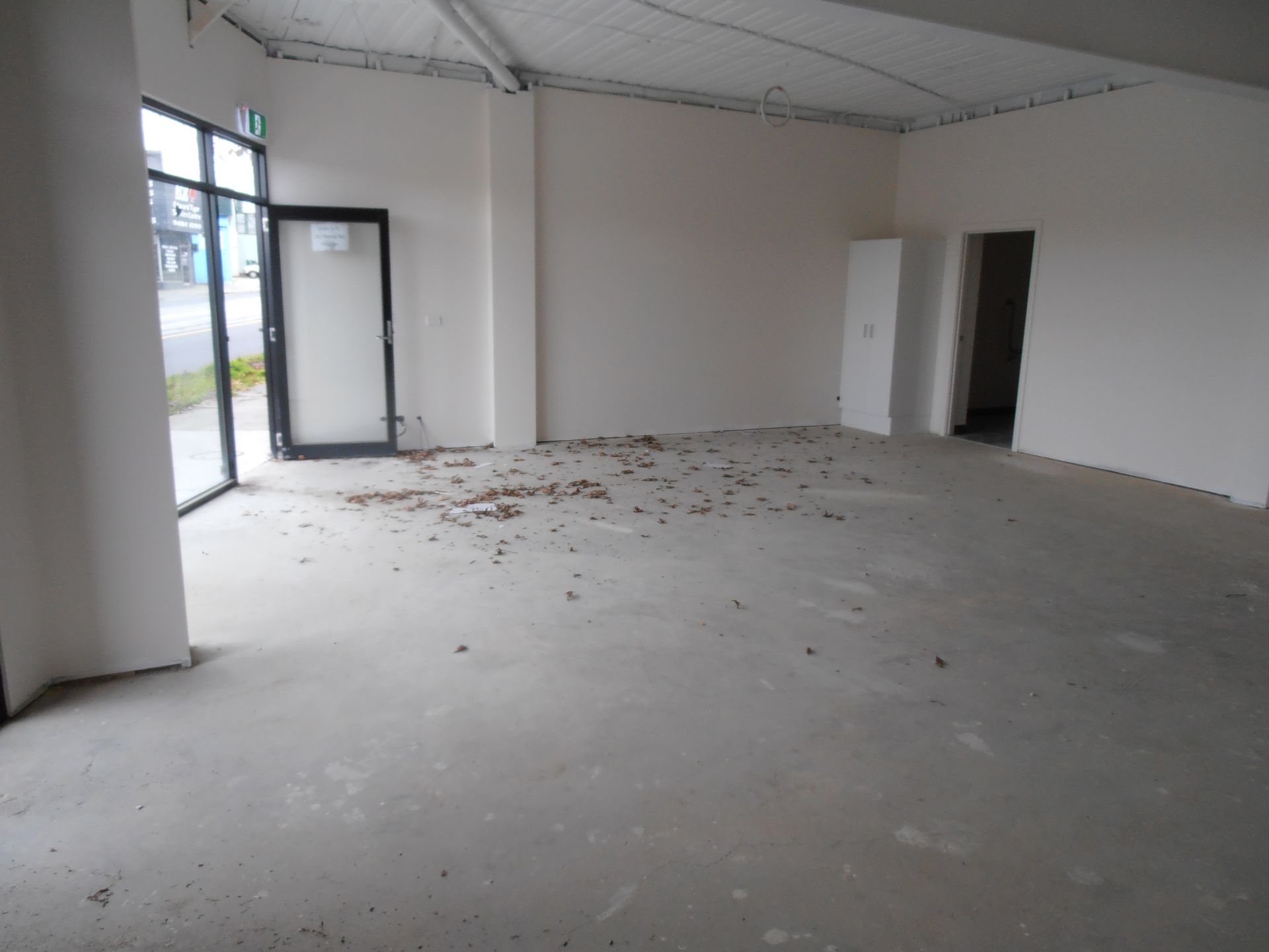 BRAND NEW RETAIL SPACE WITH EXCELLENT EXPOSURE