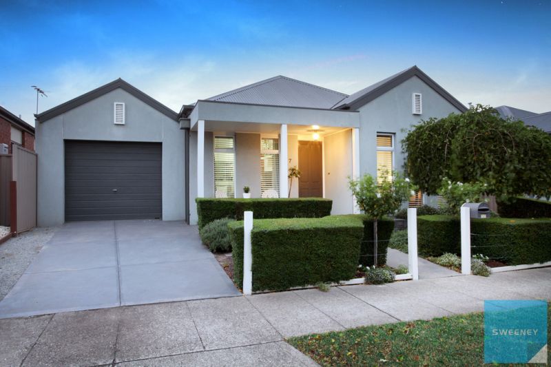 7 Matlock Street, Caroline Springs - Thumbnail 2