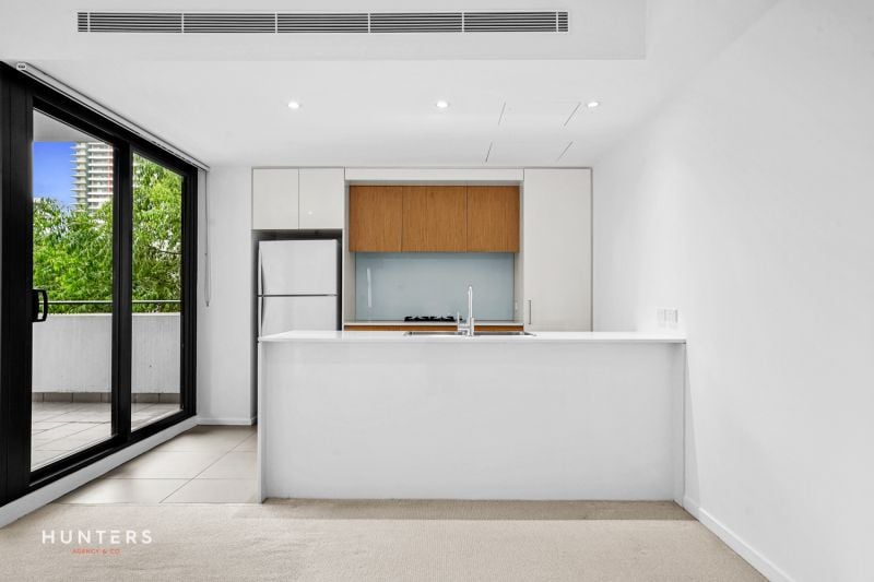 201/8 Saunders Close, Macquarie Park