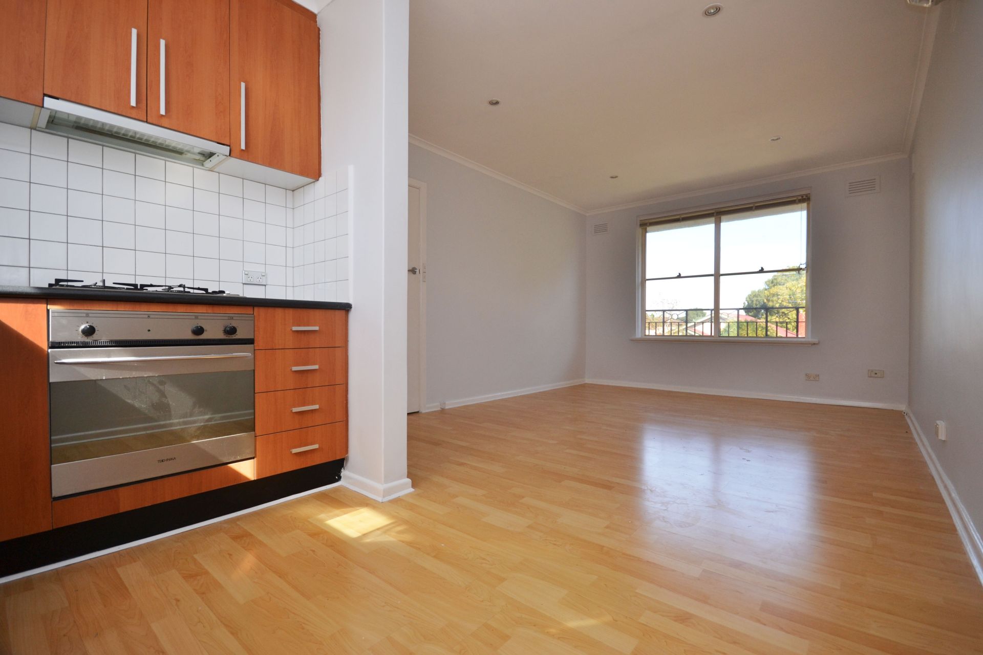 MODERN & STYLISH IN A BOUTIQUE BLOCK